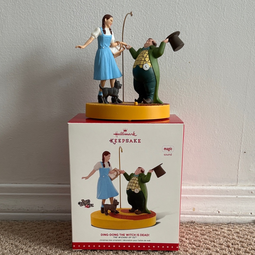 Hallmark Keepsake Dorothy and Munchkin Figurine